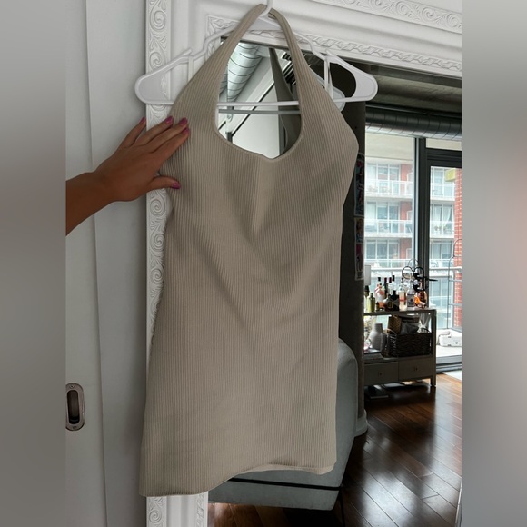 Babaton sculpt knit haulter dress size Large - Picture 7 of 12